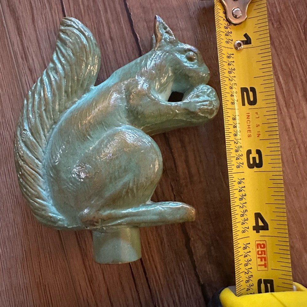 Brass Squirrel Topper - Picture 5 of 5